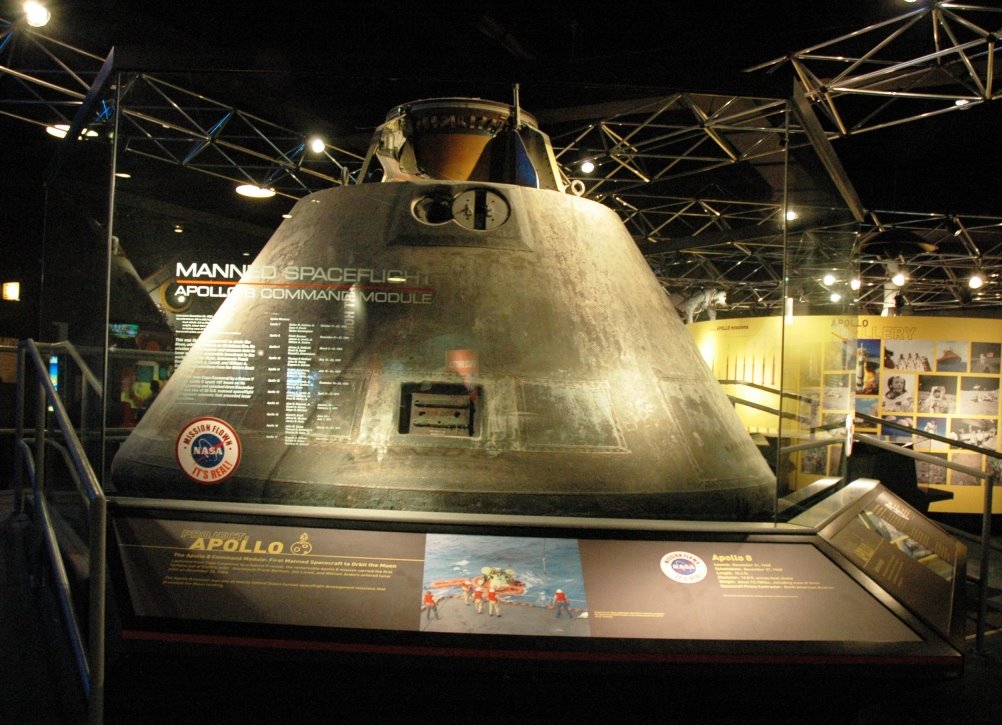 [Apollo+Command+Module.JPG]