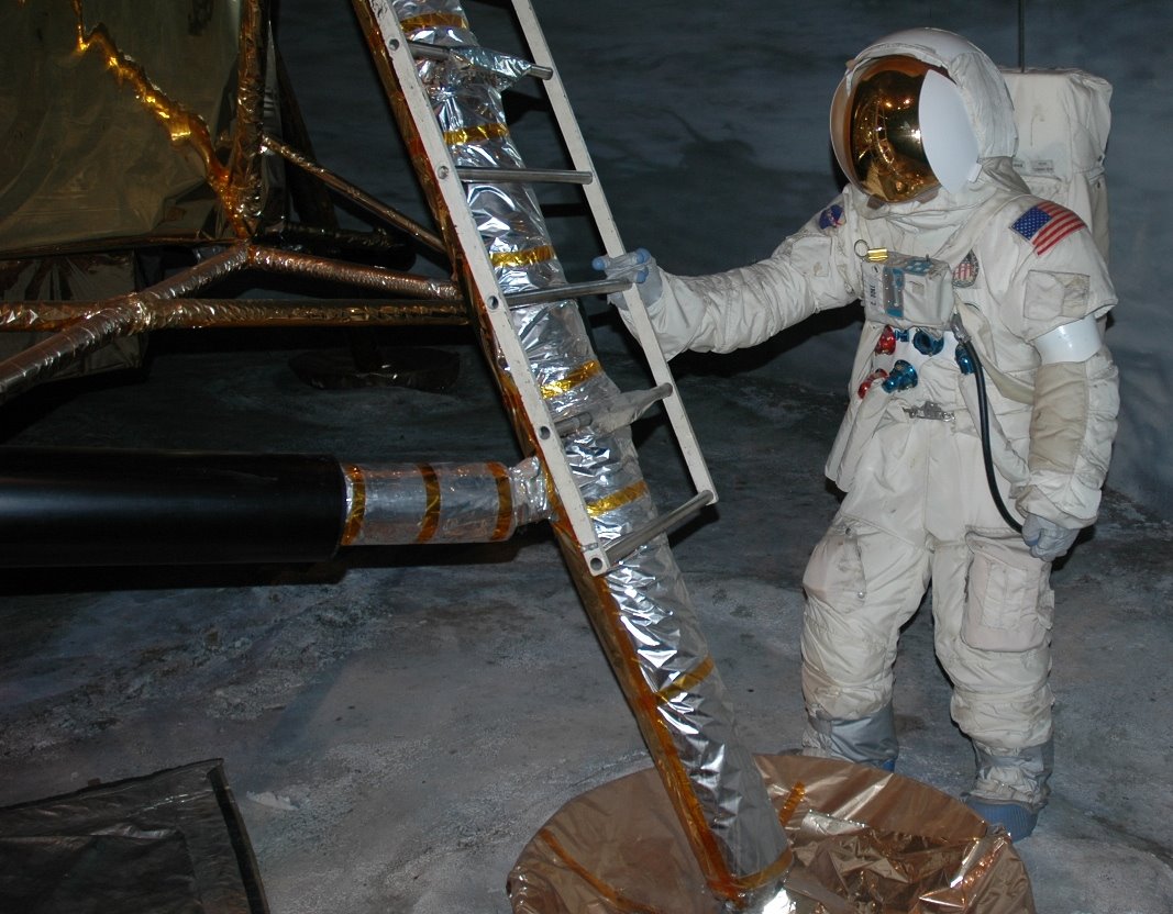 [Lunar+Module+2.JPG]