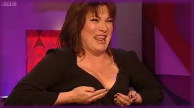 Lorraine_Kelly_Handful.jpg