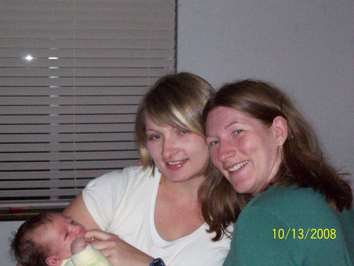 Auntie Angie, Mommie Lynn and baby Arridian