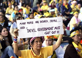 PAD Protesters block Suvarnabhumi Airport