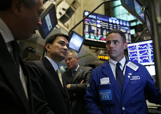 Abhisit Vejjajiva rings Closing Bell at New York Stock Exchange