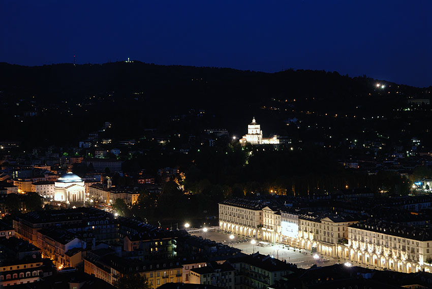 [Reverse_Panorama_night.jpg]