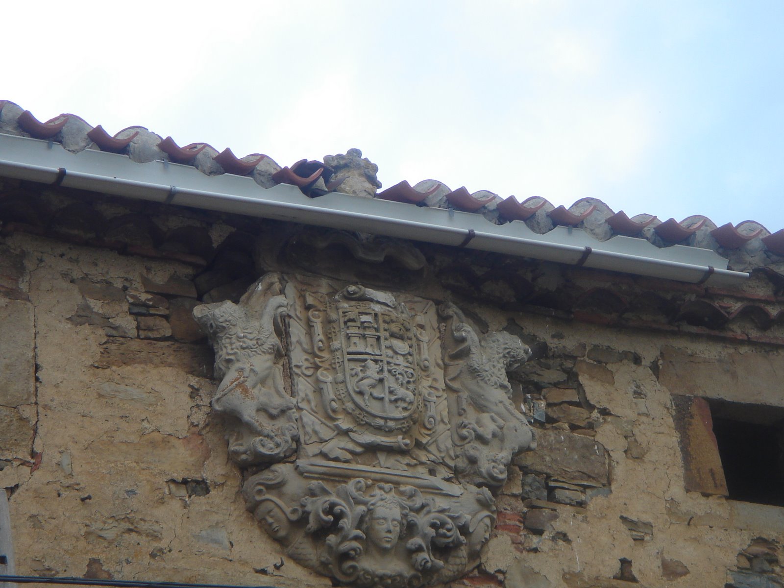 [San+Pedro+Manrique.+Escudo..JPG]