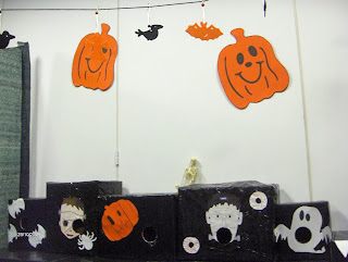 fantasmas y calabazas de cartulina para Tunel del Terror para Hallowen