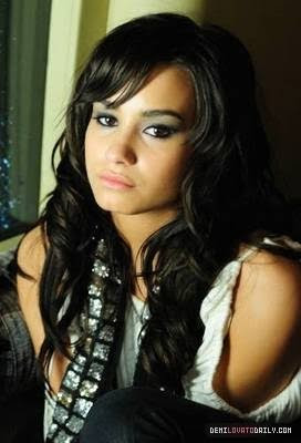 Frizuru - Page 8 Demi+Lovato+Long+Hairstyles
