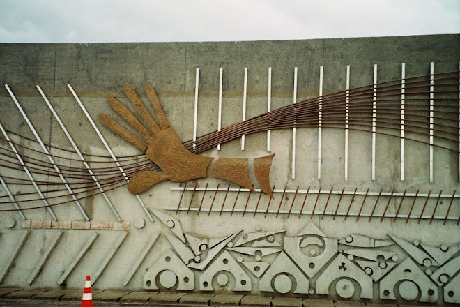 Nettoyage de la fresque de Favaudon sur le mur d'accès de la centrale nucléaire de Chooz (08)