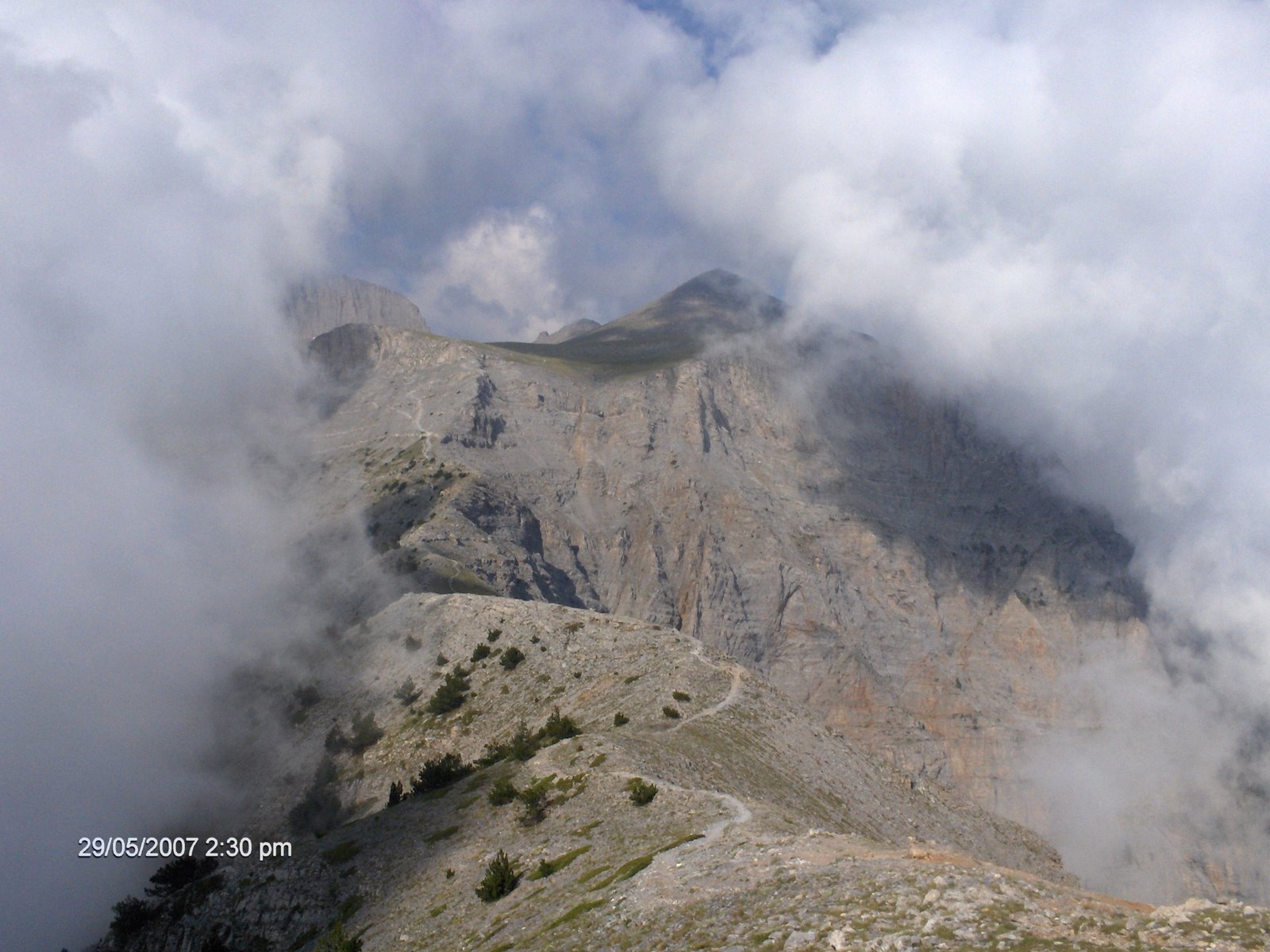 http://greekmountains.blogspot.com