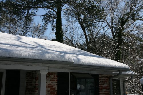 [snow+rooftop.jpg]