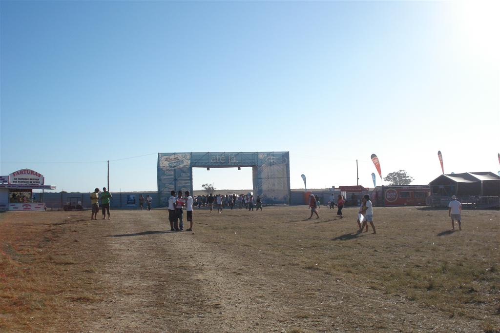 [DSC03214+(Large).JPG]