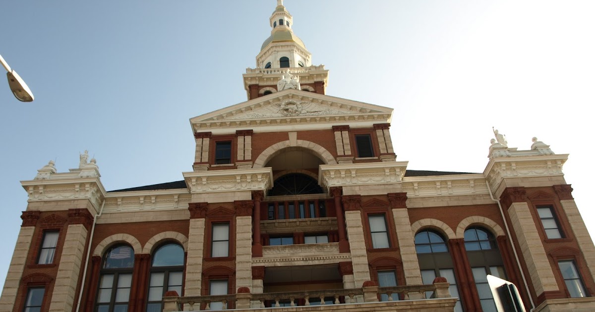 Iowa Courthouses Dubuque County Courthouse in Dubuque