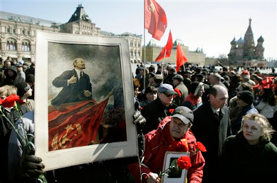 Inferno em Moscovo Lenin+crowd