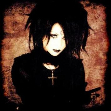 gothic hairstyles for guys. Gothic Hairstyle and Makeup Goths are of course known for intrepreting their 