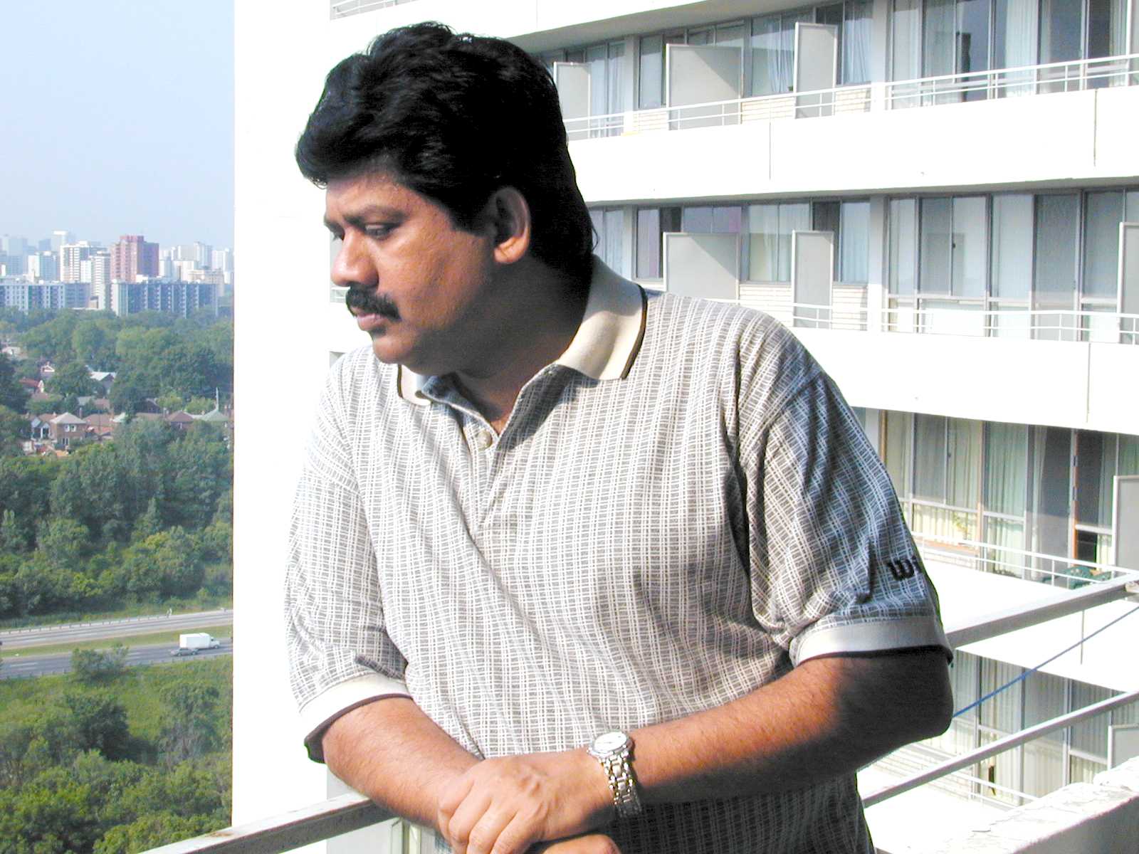 [2001+Buhari+full.jpg]