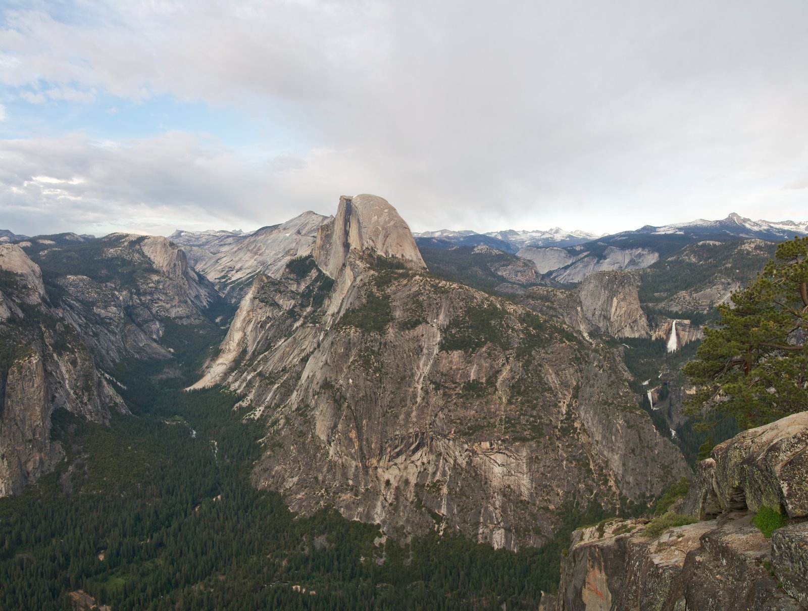 [Yosemite+Panoramas+(200+of+1)-3.jpg]
