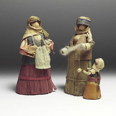 Anggrek Merah: Boneka dari Kulit Jagung