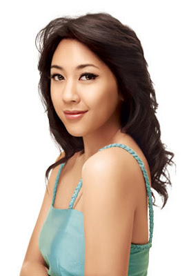 Foto-foto Artis Hot Serina Munaf