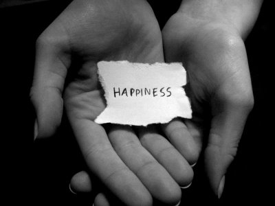 http://2.bp.blogspot.com/_ZhsyHHdHvWs/TCjKDYrSHtI/AAAAAAAABR4/rRwMtvA09Ps/s640/happiness_by_wint3r88.jpg