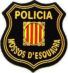 Dos mossos salvan la vida a un bebé de diez meses que había dejado de respirar Escudo+mossos