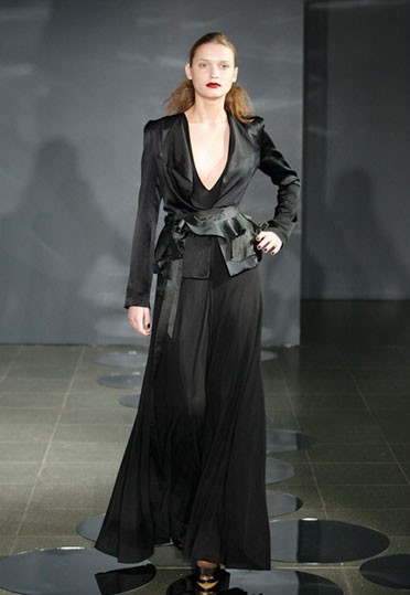 [oc_runway_front_16.jpg]
