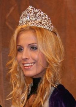 Những chiếc vương miện ấn tượng của các hoa hậu CHÂU ÂU... Miss+Estonia+2009-1