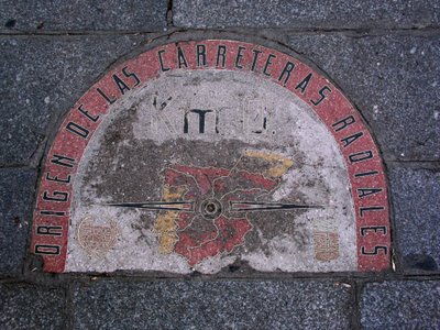 [MadridPuertaDelSol_Km0.jpg]
