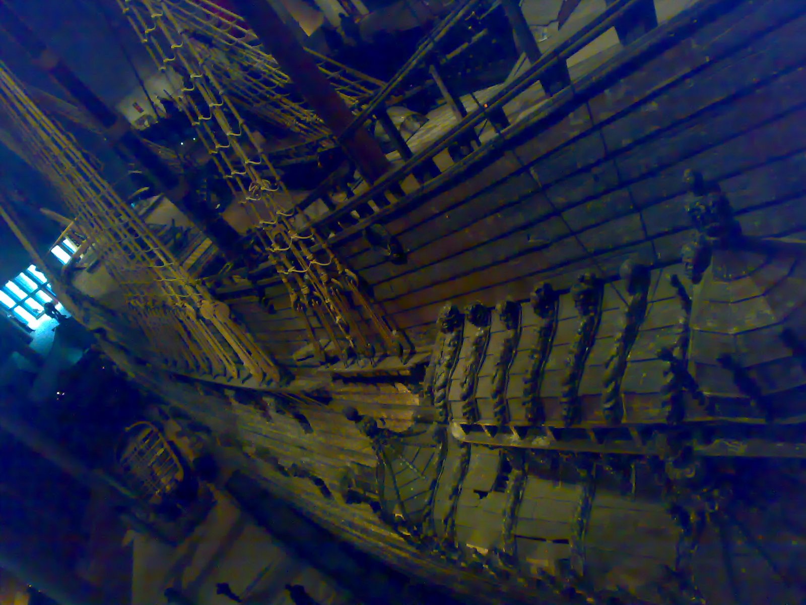[280320091268.jpg]