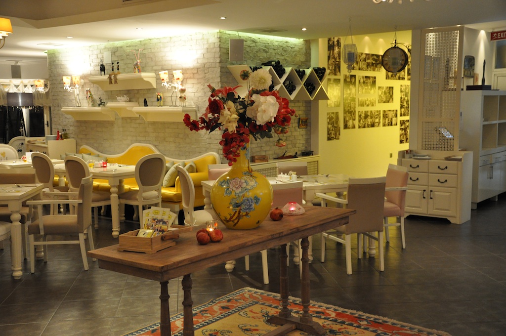 Breaking News Live from life! June 2010