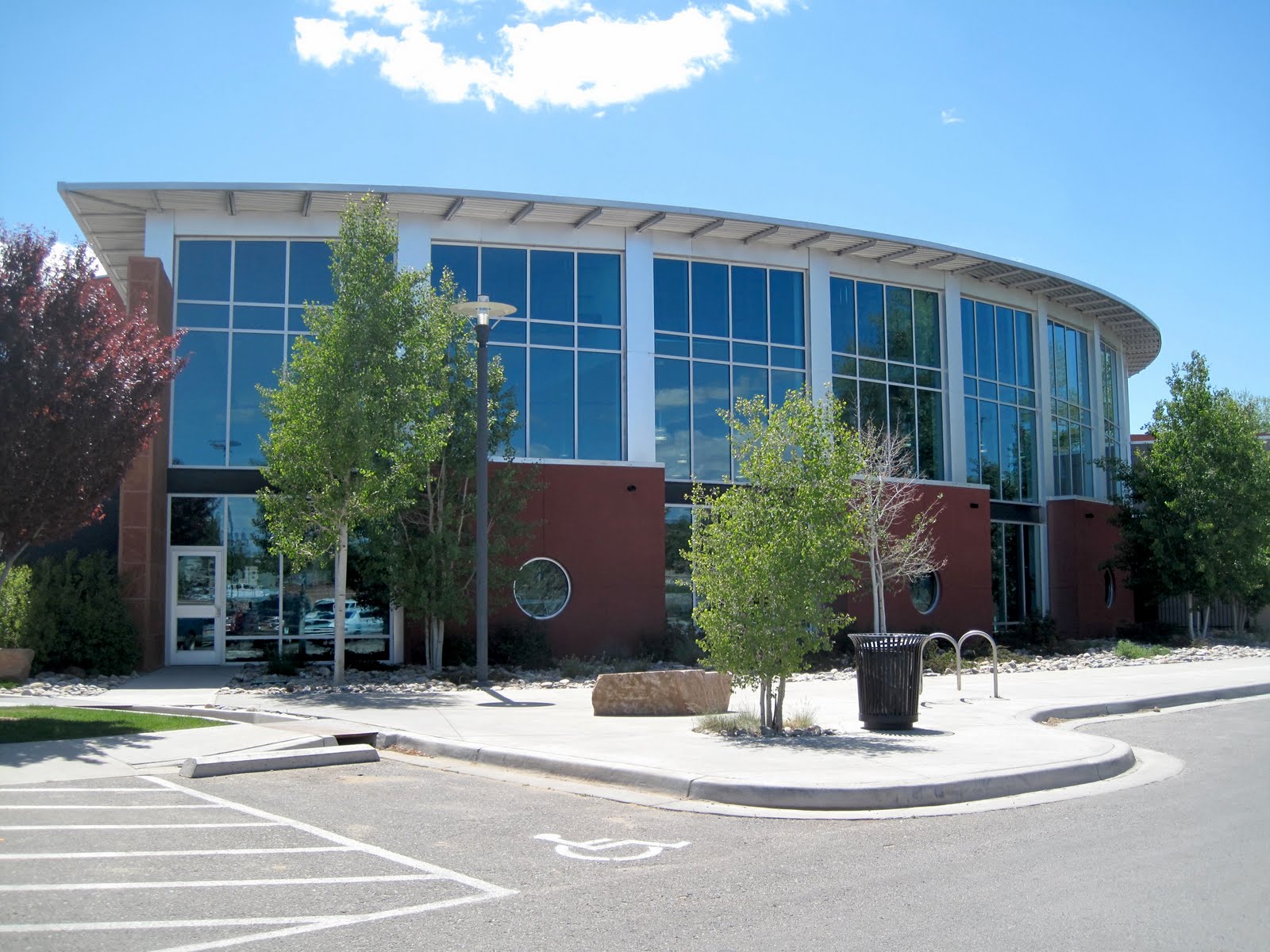 bigblueglobe Farmington Public Library