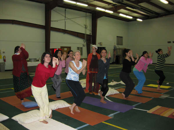 [Afghan+yoga+class.jpg]