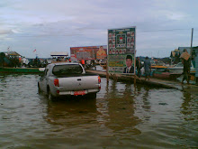 Suasana Pelabuhan Kelotok saat Air Pasang