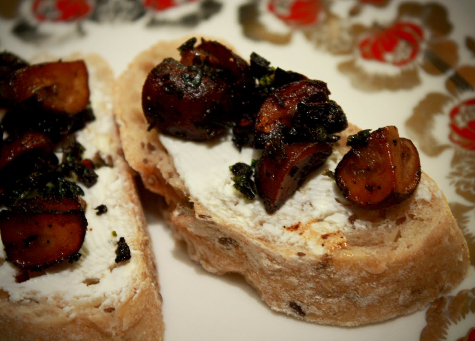 WinoBee Pairing Party Monday Mushroom & Goat Cheese Tapas