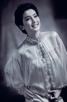 cewek indonesia cantik: Foto Seksi Desy Ratnasari