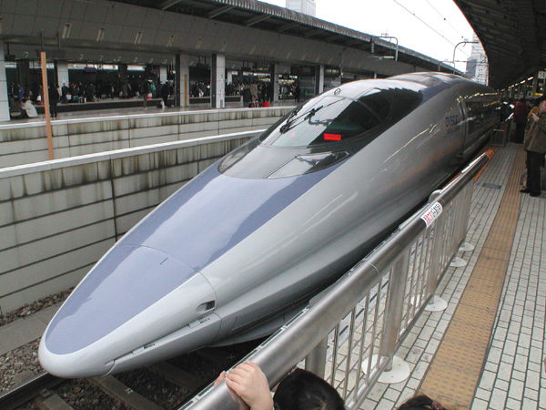 [discovery_shinkansen_600.jpg]