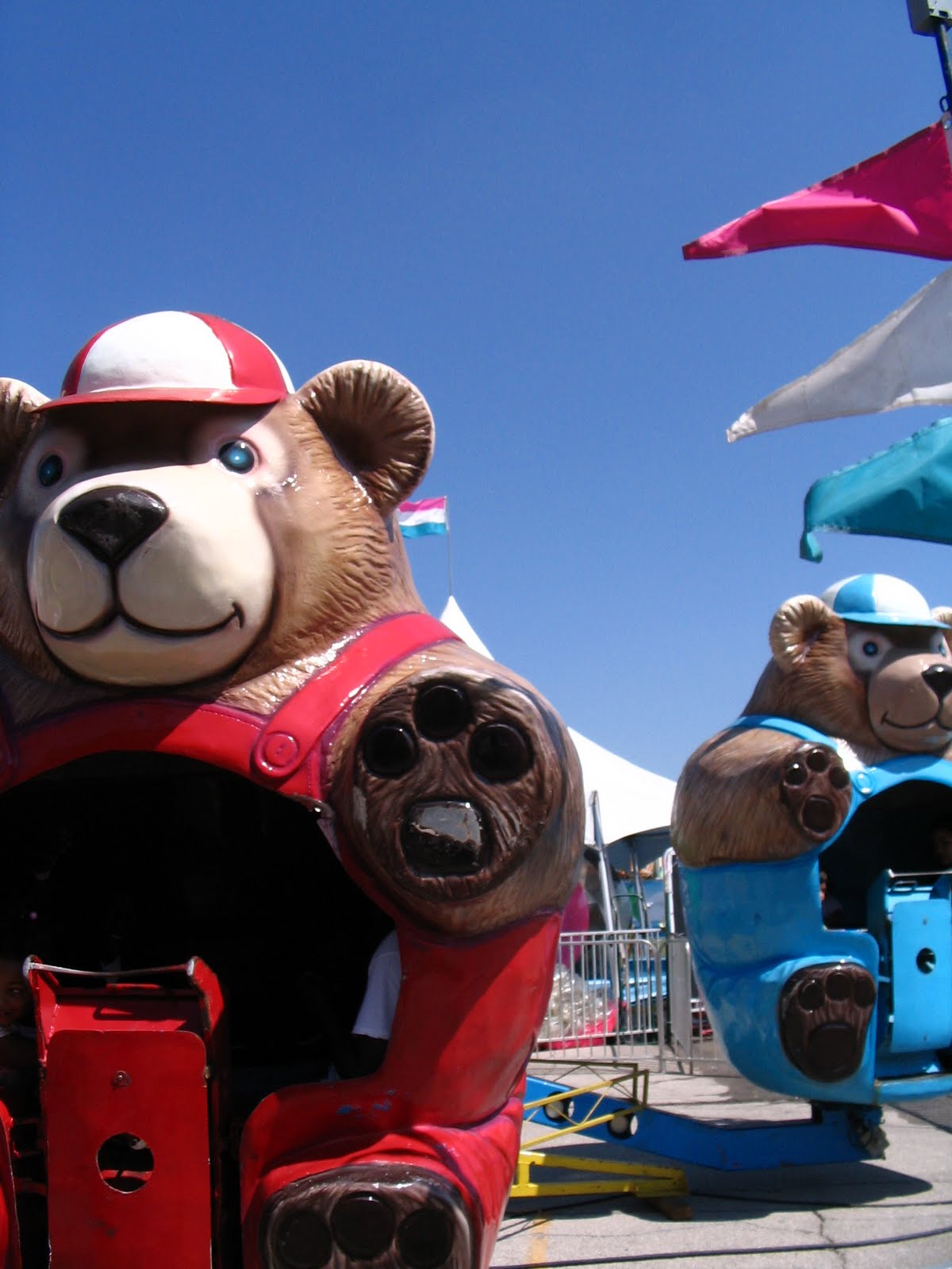 SantaCaliGon Days in Independence