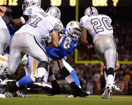 [091409_SDvsOAK_MN_231--nfl_medium_540_360.jpg]