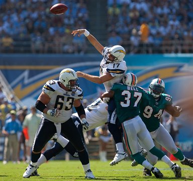 [092709_MIAvsSD_GR_032--nfl_medium_540_360.jpg]
