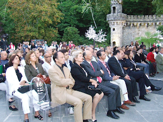 Sintra Romântica apresentada no cenário e ambiente de romantismo da Regaleira Sintra Romântica apresentada no cenário e ambiente de romantismo da Regaleira