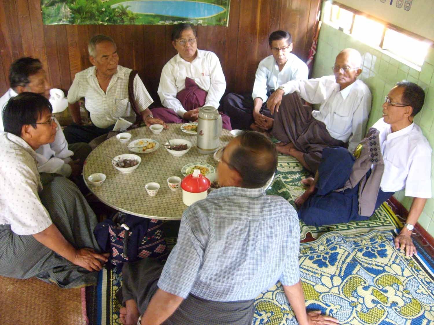 [U+Nyo+Win's+17+years+aniversary+6.JPG]