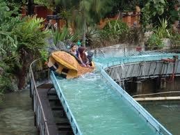 sasqya.meywarnii: kecelakaan dufan [dunia fantasi]