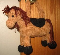 2000 Free Amigurumi Patterns: Horse purse pattern