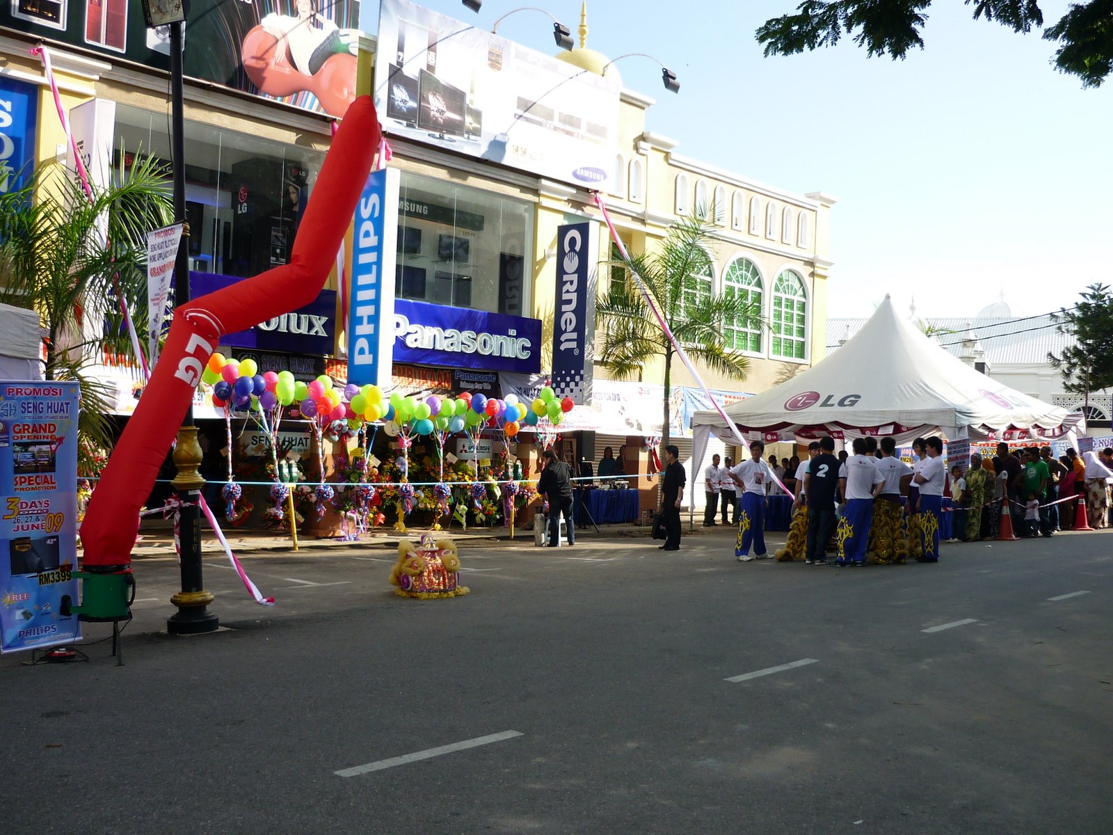 [P1000209.JPG]