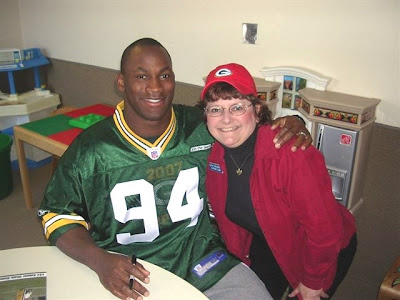 Freedom_House_Tour_with_Packer_Player_Kabeer__94_3_23_07_037%5B1%5D.JPG
