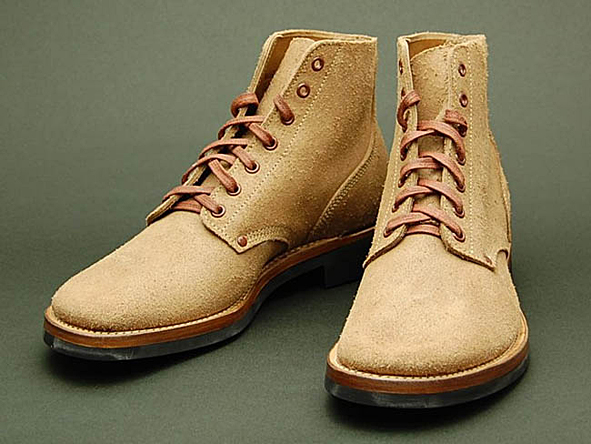 steve mcqueen boots great escape