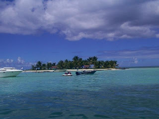 approche en bateau de l'ilet Caret