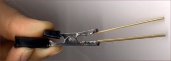 The Creative Doll: Its Back...the Doll Size Curling Iron