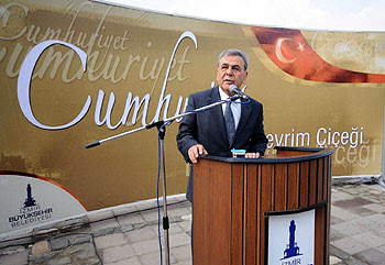 'Cumhuriyet:Bir Devrim �i�e�i' Sergisi