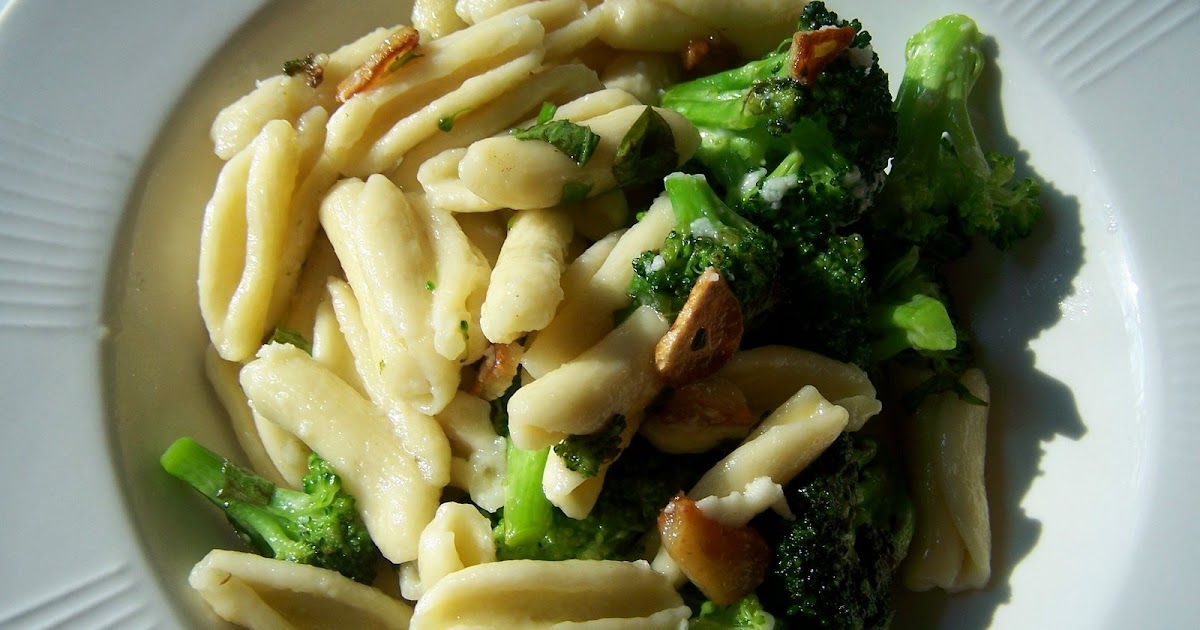 THE FOOD OF LOVE CAVATELLI WITH BROCCOLI