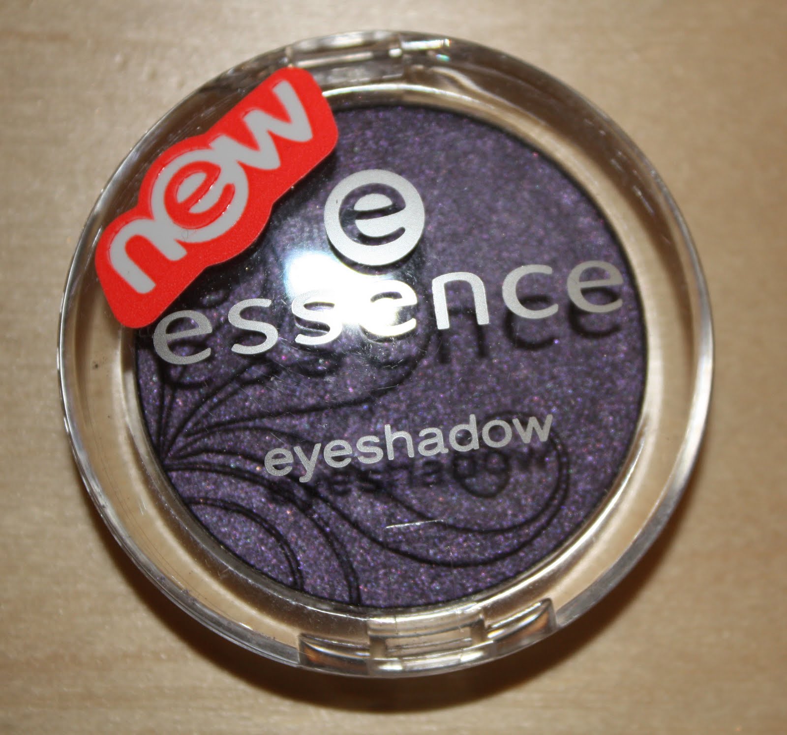 Makeup your life Essence Eyeshadow Nr. 26 'disco queen'