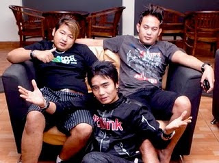 Free doanload lagu dunia pasti berputar st 12 band, kunci gitar dunia pasti berputar, chord st12 dunia pasti berputar, chord dunia pasti berputar st12, chord dunia pasti berputar, kunci gitar st12 dunia pasti berputar